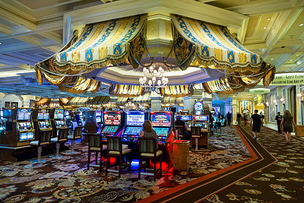 Auto Roulette table interface on slot 6000 showing wheel, betting grid, and spin timer
